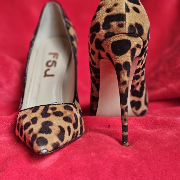 Jaguar Print Stiletto Heels - Picture 2 of 4